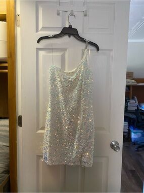 Juniors Large Iridescent Sequin Dress - White